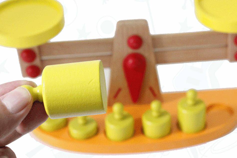 Montessori Educational Wooden Scale Toy